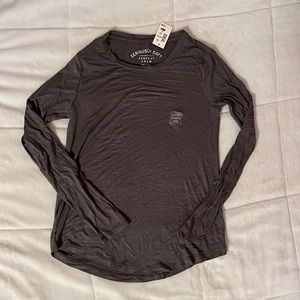 Aeropostale long sleeve tee
